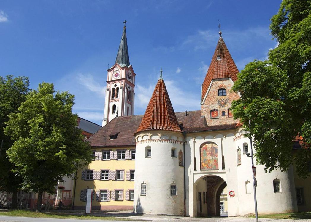 Hotel Zum Loewen Вайсенхорн Экстерьер фото